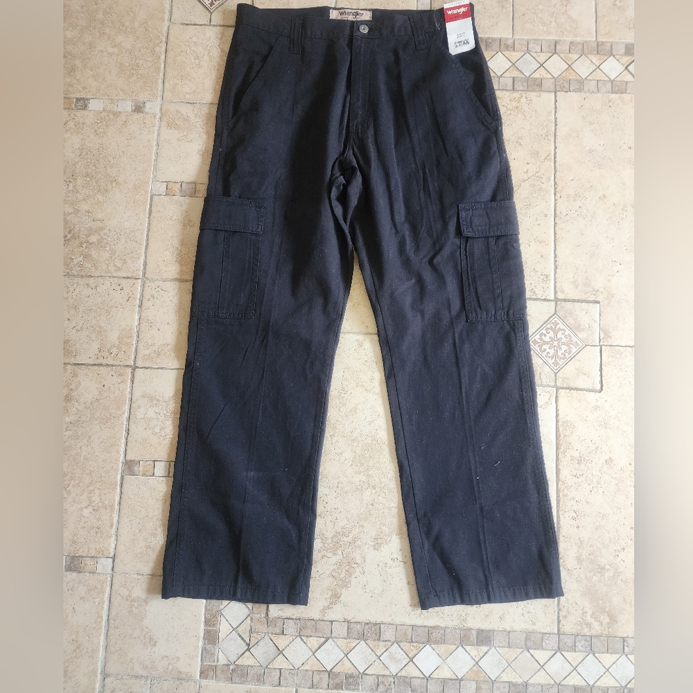 Wrangler Black Men's Cargo Pants with Side Pockets